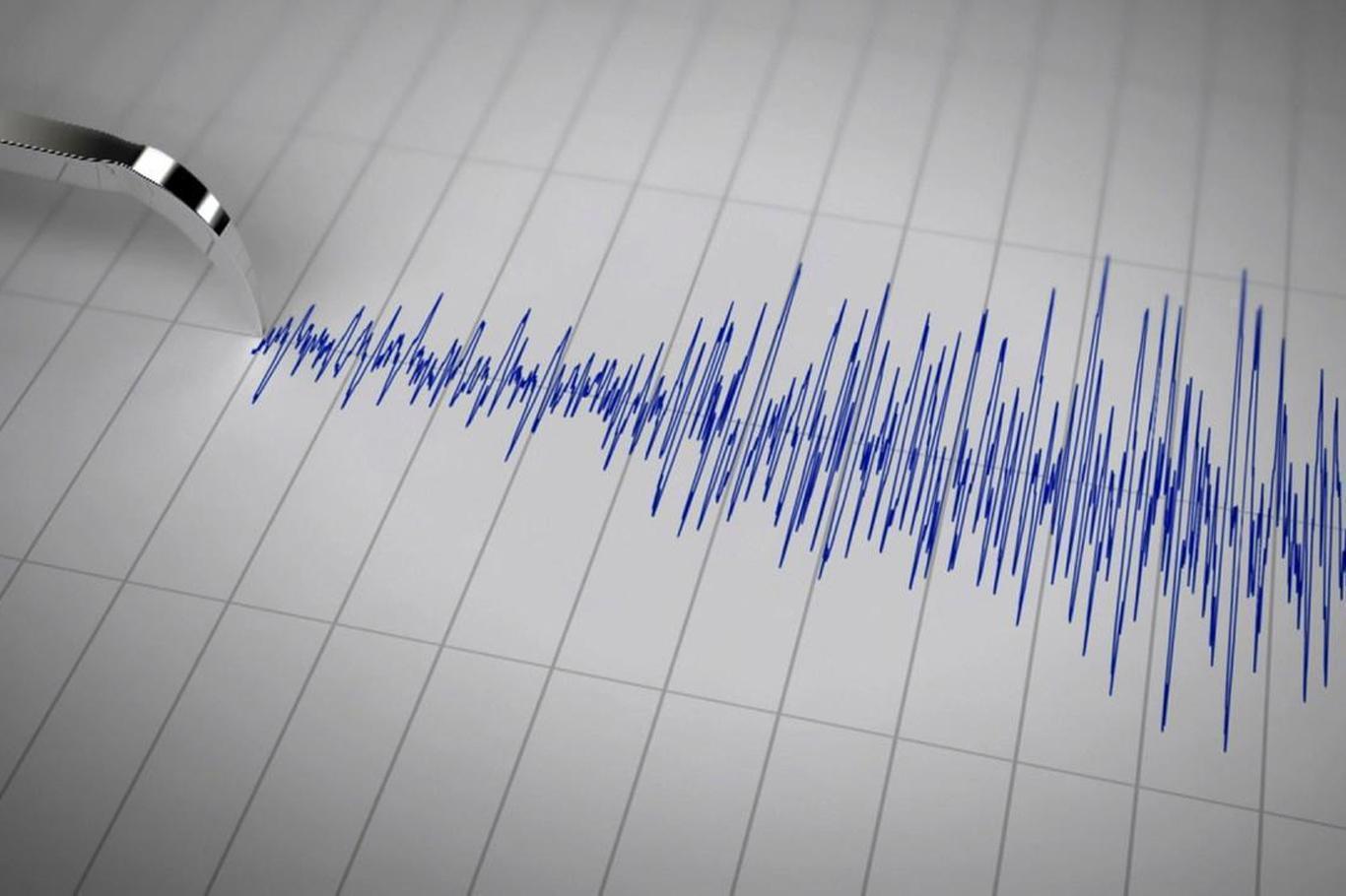 Balıkesir 4.9 ile 4.3 büyüklüğündeki depremlerle sallandı